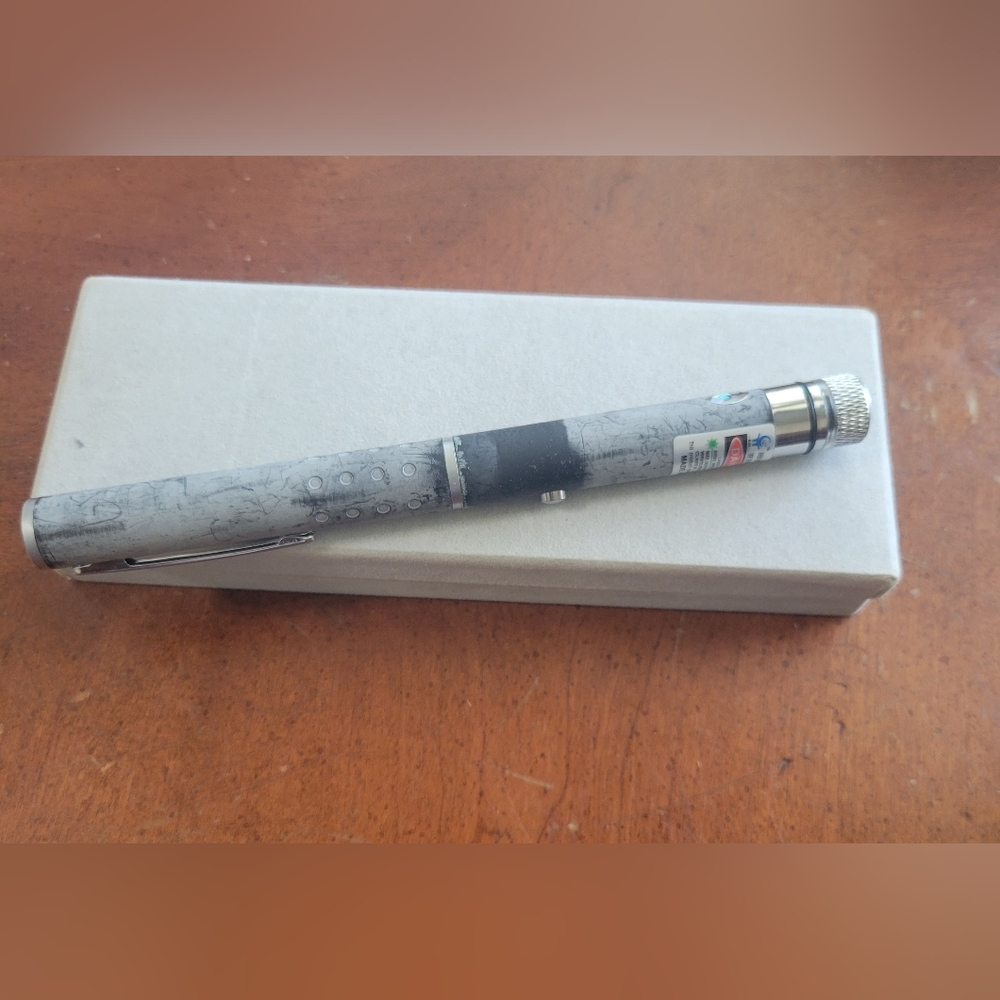 Green Laser Pointer - Picture 4 of 8